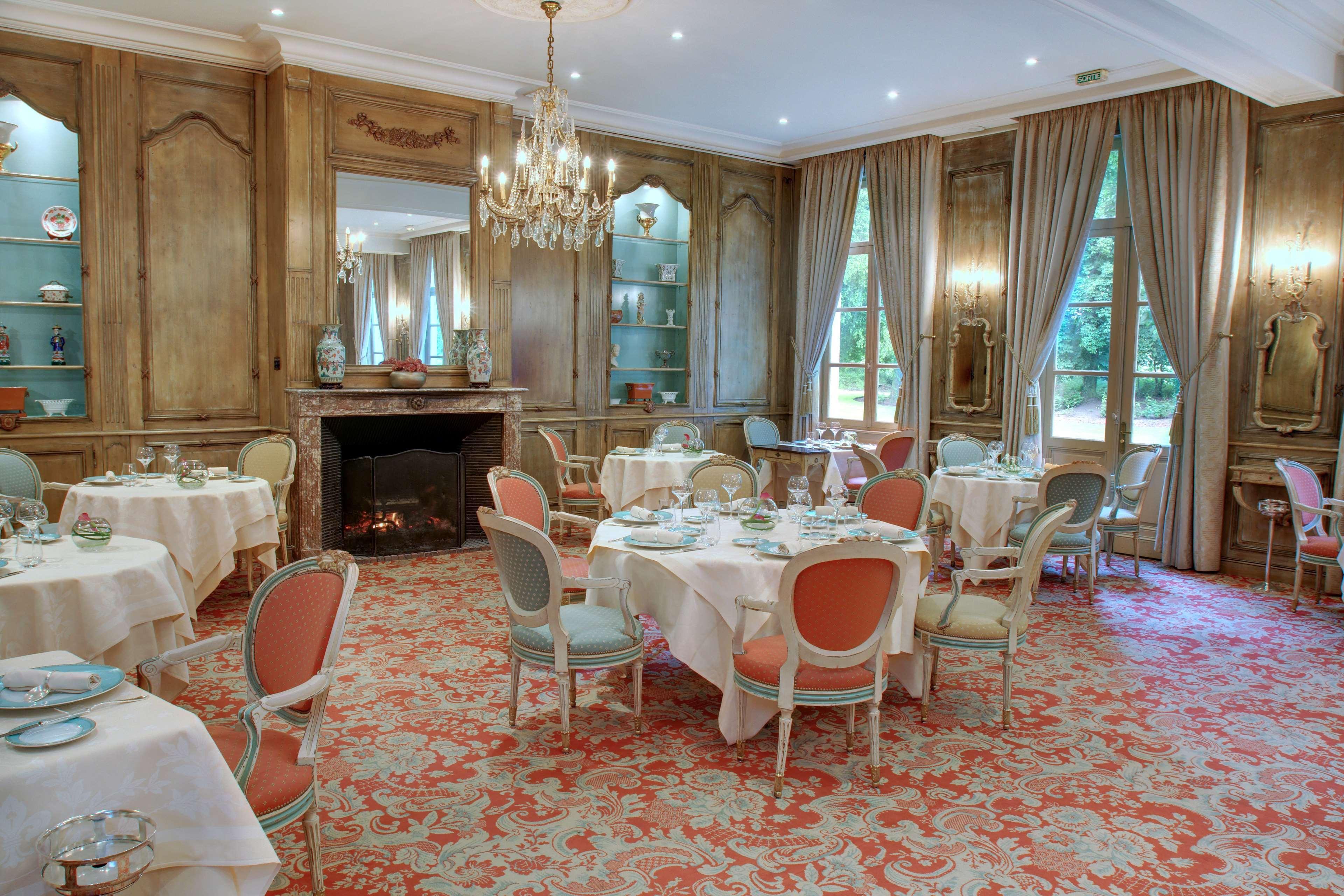 โรงแรมเบสต์ เวสเทิร์น ลา เมอแตรี Gosnay ร้านอาหาร รูปภาพ